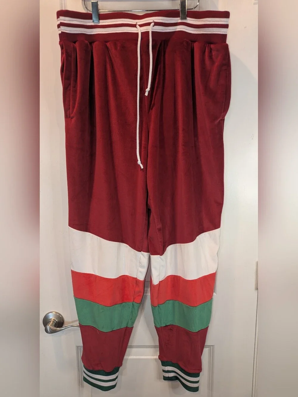 NWT Blizzard Bay XL Holiday Velour Jogger Pants Red Green Christmas Lounge Pants
